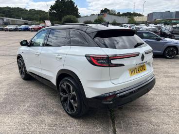 SPOTICAR Renault Austral 1.2 E-tech Iconic Esprit Alpine Auto Euro 6 (s/s) Used Car - Suv Hybrid Multicolour - Pontypridd - 1200585673_5