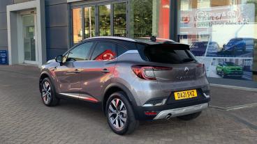 SPOTICAR Renault Captur 1.3 Tce S Edition Euro 6 (s/s) 5dr Used Car - Suv Petrol Multicolour - London - 1200521421_5