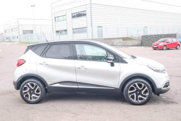 SPOTICAR Renault Captur 0.9 Tce Energy Dynamique S Nav Euro 6 (s/s) 5dr Used Car - Suv Petrol Silver - Bromsgrove - 1200555158_5