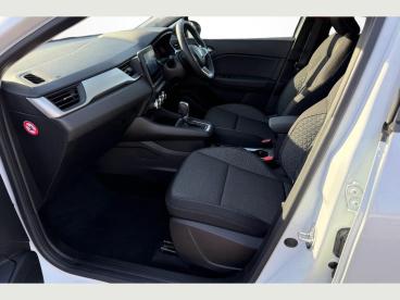 SPOTICAR Renault Captur 1.6 E-tech Evolution Auto Euro 6 (s/s) 5dr Used Car - Suv Hybrid White - Eastbourne - 1200578672_2