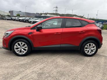 SPOTICAR Renault Captur 1.0 Tce Iconic Euro 6 (s/s) 5dr Used Car - Suv Petrol Red - Pontypridd - 1200595903_4