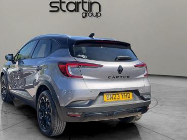 SPOTICAR Renault Captur 1.0 Tce Rive Gauche Se Euro 6 (s/s) 5dr Used Car - Suv Petrol Grey - Redditch - 1200598614_4