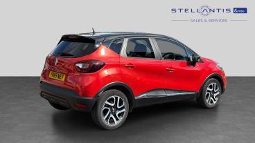 SPOTICAR Renault Captur 0.9 Tce Energy Iconic Euro 6 (s/s) 5dr Used Car - Suv Petrol Red - Sheffield - 1200600873_3