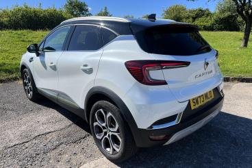 SPOTICAR Renault Captur 1.0 Tce Techno Euro 6 (s/s) 5dr Used Car - Suv Petrol White - Bridgend - 1200602523_3