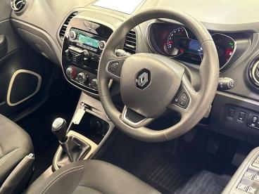 SPOTICAR Renault Captur 0.9 Tce 90 Play 5dr Used Car - Suv Petrol Multicolour - Swansea - 1200605675_3