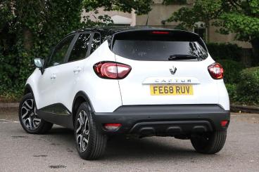 SPOTICAR Renault Captur 0.9 Tce Energy Iconic Euro 6 (s/s) 5dr Used Car - Suv Petrol White - Lichfield - 1200607357_2