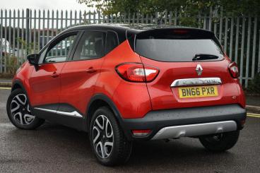 SPOTICAR Renault Captur 1.5 Dci Energy Signature Nav Euro 6 (s/s) 5dr Used Car - Suv Diesel Red - Bromsgrove - 1200630434_2