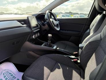 SPOTICAR Renault Captur 1.0 Tce Techno Euro 6 (s/s) 5dr Used Car - Suv Petrol White - Inverness - 1200641892_5