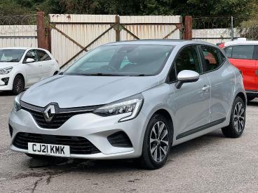 SPOTICAR Renault Clio 1.6 E-tech Iconic Auto Euro 6 (s/s) 5dr Used Car - City Car Hybrid Silver - Pontypridd - 1200548009_3