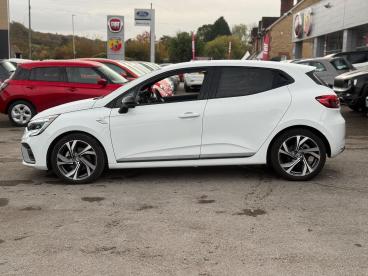 SPOTICAR Renault Clio 1.6 E-tech Rs Line Auto Euro 6 (s/s) 5dr Used Car - City Car Hybrid White - Chippenham - 1200553622_2