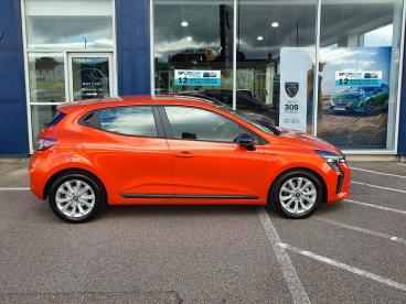 SPOTICAR Renault Clio 1.6 E-tech Evolution Auto Euro 6 (s/s) 5dr Used Car - City Car Hybrid Orange - Moray - 1200565569_5