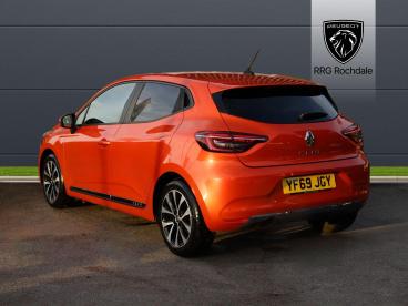 SPOTICAR Renault Clio 1.0 Tce Iconic Euro 6 (s/s) 5dr Used Car - City Car Petrol Orange - Rochdale - 1200566630_3