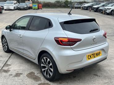 SPOTICAR Renault Clio 1.0 Tce Iconic Euro 6 (s/s) 5dr Used Car - City Car Petrol Silver - Pontypridd - 1200580812_5