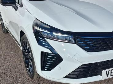 SPOTICAR Renault Clio 1.6 E-tech Techno Auto Euro 6 (s/s) 5dr Used Car - City Car Hybrid White - Trowbridge - 1200587808_4