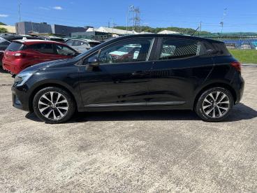 SPOTICAR Renault Clio 1.0 Tce Iconic Edition Euro 6 (s/s) 5dr Used Car - City Car Petrol Black - Pontypridd - 1200605478_4