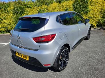 SPOTICAR Renault Clio 0.9 Tce Iconic Euro 6 (s/s) 5dr Used Car - City Car Petrol Silver - Llangefni - 1200609822_2