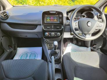 SPOTICAR Renault Clio 0.9 Tce Iconic Euro 6 (s/s) 5dr Used Car - City Car Petrol Silver - Llangefni - 1200609822_3