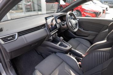 SPOTICAR Renault Clio 1.6 E-tech Esprit Alpine Auto Euro 6 (s/s) 5dr Used Car - City Car Hybrid Grey - Nuneaton - 1200639518_4