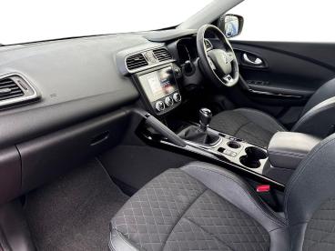 SPOTICAR Renault Kadjar 1.3 Tce Iconic Euro 6 (s/s) 5dr Used Car - Suv Petrol Red - Wallsend - 1200559028_3