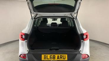 SPOTICAR Renault Kadjar 1.3 Tce Signature Nav Euro 6 (s/s) 5dr Used Car - Suv Petrol White - Coventry - 1200598212_5