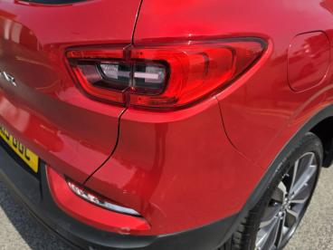SPOTICAR Renault Kadjar 1.3 Tce Iconic Euro 6 (s/s) 5dr Used Car - Suv Petrol Red - Wakefield - 1200606075_5