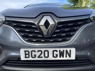 SPOTICAR Renault Kadjar 1.3 Tce Iconic Edc Euro 6 (s/s) 5dr Used Car - Suv Petrol Grey - Swansea - 1200635307_4
