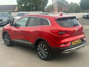 SPOTICAR Renault Kadjar 1.3 Tce S Edition Euro 6 (s/s) 5dr Used Car - Suv Petrol Red - Billinghay - 1200640415_2