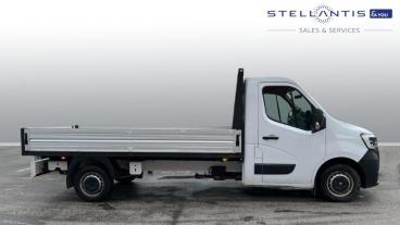 SPOTICAR Renault Master 2.3 Dci Energy 35 Business Fwd Lwb Euro 6 (s/s) 2d Used Car - Commercial Vehicle Diesel White - Salford - 1200588896_2