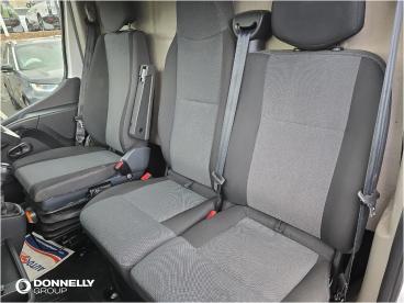 SPOTICAR Renault Master 2.3 Dci 35 Business+ Fwd Lwb Medium Roof Euro 6 4d Used Car - Commercial Vehicle Diesel White - Dungannon - 1200594922_4