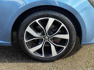SPOTICAR Renault Megane 1.3 Tce Iconic Euro 6 (s/s) 5dr Used Car - Saloon Petrol Blue - Eglinton - 1200630831_3
