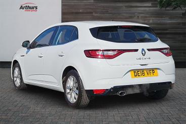 SPOTICAR Renault Megane 1.2 Tce Dynamique Nav Euro 6 (s/s) 5dr Used Car - Saloon Petrol White - Newtown - 1200633302_5