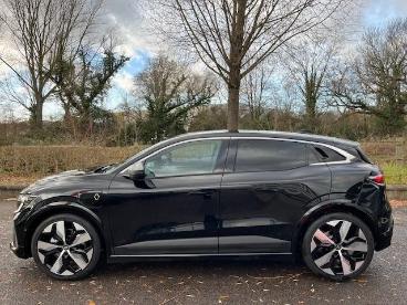 SPOTICAR Renault Megane E-tech 60kwh Techno Auto 5dr (optimum Charge) Used Car - Saloon Electric Black - Norwich - 1200622022_5