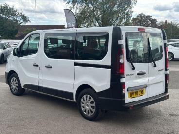 SPOTICAR Renault Trafic 2.0 Dci Energy 28 Business Swb Euro 6 (s/s) 5dr (9 Used Car - Commercial Vehicle Diesel White - Billinghay - 1200543754_2