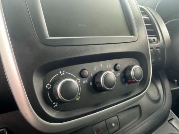 SPOTICAR Renault Trafic 2.0 Dci Energy 28 Business Swb Euro 6 (s/s) 5dr (9 Used Car - Commercial Vehicle Diesel White - Billinghay - 1200543754_5