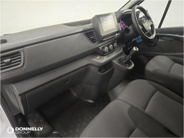 SPOTICAR Renault Trafic 2.0 Dci Blue Sl30 Advance L1 H1 Euro 6 (s/s) 5dr Used Car - Commercial Vehicle Diesel White - Dungannon - 1200582377_4
