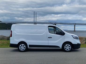SPOTICAR Renault Trafic 2.0 Dci Blue Sl28 Business+ L1 H1 Euro 6 (s/s) 5dr Used Car - Commercial Vehicle Diesel White - Inverness - 1200609933_2