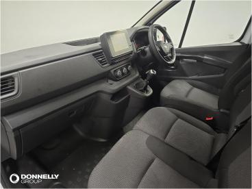 SPOTICAR Renault Trafic 2.0 Dci Blue Ll30 Advance Crew Van L2 H1 Euro 6 (s Used Car - Commercial Vehicle Diesel White - Dungannon - 1200616927_4