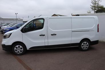 SPOTICAR Renault Trafic 2.0 Dci Blue Ll30 Advance L2 H1 Euro 6 (s/s) 5dr Used Car - Commercial Vehicle Diesel White - Wellingborough - 1200616968_5