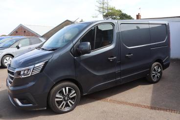 SPOTICAR Renault Trafic 2.0 Dci Blue Sl30 Extra Sport Edc L1 H1 Euro 6 (s/ Used Car - Commercial Vehicle Diesel Grey - Wellingborough - 1200619239_5