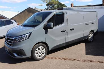 SPOTICAR Renault Trafic 2.0 Dci Blue Ll30 Extra L2 H1 Euro 6 (s/s) 5dr Used Car - Commercial Vehicle Diesel Grey - Wellingborough - 1200619240_5