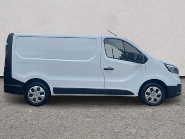 SPOTICAR Renault Trafic 2.0 Dci Blue Sl30 Start L1 H1 Euro 6 (s/s) 5dr Used Car - Commercial Vehicle Diesel White - Cirencester - 1200621474_5