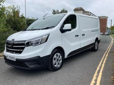 SPOTICAR Renault Trafic 2.0 Dci Blue Ll30 Advance Auto L2 H1 Euro 6 (s/s) Used Car - Commercial Vehicle Diesel  - Plymouth - 1200630105_4