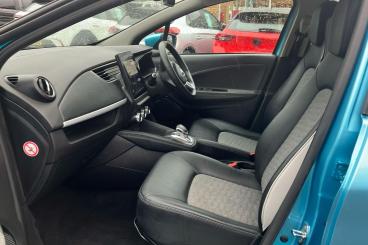 SPOTICAR Renault Zoe R135 52kwh Gt Line Auto 5dr (i, Rapid Charge) Used Car - City Car Electric Blue - Welling - 1200566719_3