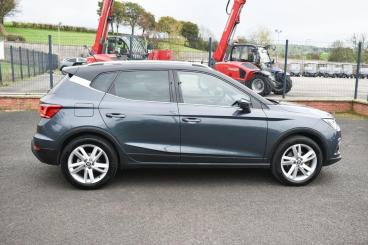 SPOTICAR Seat Arona 1.0 Tsi Fr Euro 6 (s/s) 5dr Used Car - City Car Petrol Grey - Ballymena County Antrim - 1200559787_3