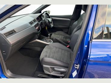 SPOTICAR Seat Arona 1.0 Tsi Fr Sport Euro 6 (s/s) 5dr Used Car - City Car Petrol Black - Eastbourne - 1200565311_2