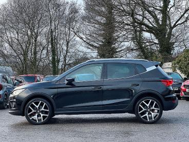 SPOTICAR Seat Arona 1.0 Tsi Fr Red Edition Euro 6 (s/s) 5dr Used Car - City Car Petrol Black - Pontypridd - 1200570998_4