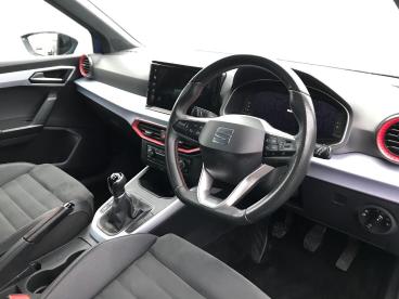 SPOTICAR Seat Arona 1.0 Tsi Fr Sport Euro 6 (s/s) 5dr Used Car - City Car Petrol Blue - Bangor - 1200575966_3