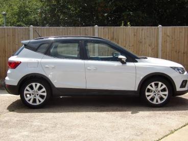 SPOTICAR Seat Arona 1.0 Tsi Se Technology Dsg Euro 6 (s/s) 5dr Used Car - City Car Petrol White - St Leonards On Sea - 1200607133_4