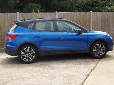 SPOTICAR Seat Arona 1.0 Tsi Se Technology Dsg Euro 6 (s/s) 5dr Used Car - City Car Petrol Blue - St Leonards On Sea - 1200612570_4