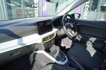 SPOTICAR Seat Arona 1.0 Tsi Se Technology Dsg Euro 6 (s/s) 5dr Used Car - City Car Petrol Black - Great Yarmouth - 1200619268_3